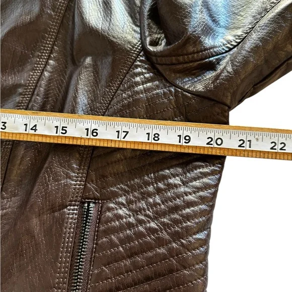 GUESS WOMANS BROWN SNAKE SKIN FAUX LEATHER MOTORCYCLE JACKET SZXL - Picture 8 of 16